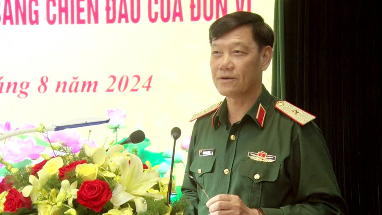Thiếu tướng Đỗ Minh Xương, Giám đốc Học viện Lục quân phát biểu kết luận hội nghị.