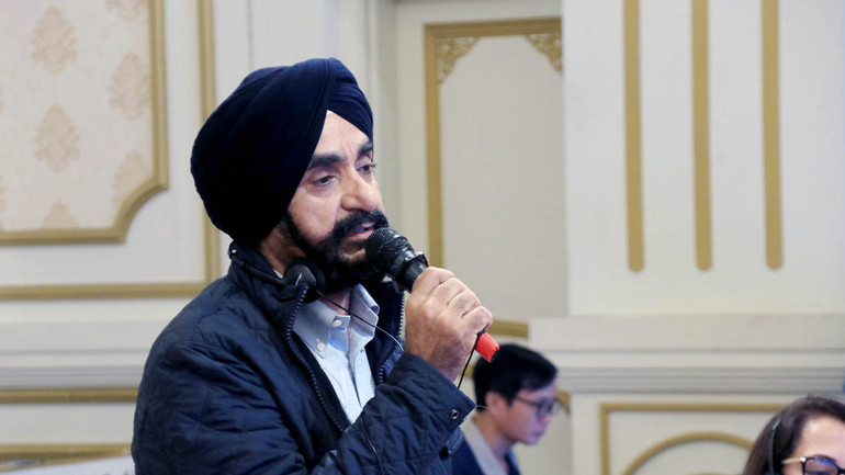 Doanh nghiệp Lâm Đồng và Ấn Độ trao đổi thông tin tại hội nghị.