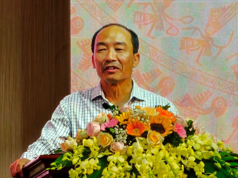 Phó Chủ tịch Thường trực Hội đồng nhân dân tỉnh Thanh Hóa phát biểu tại hội nghị. Phó Chủ tịch Thường trực Hội đồng nhân dân tỉnh Thanh Hóa phát biểu tại hội nghị.