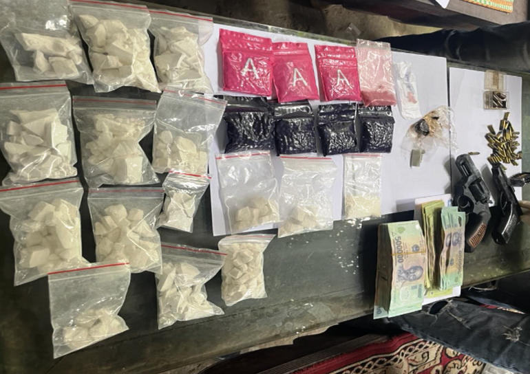 Tang vật vụ án.