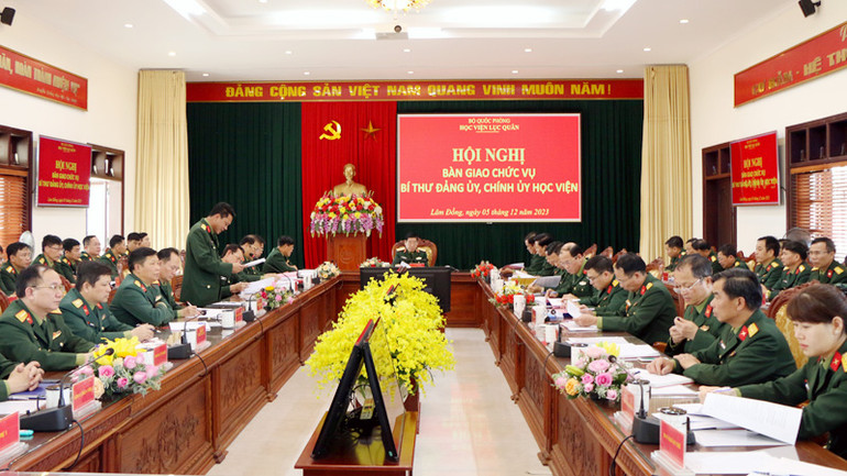 Quang cảnh hội nghị.