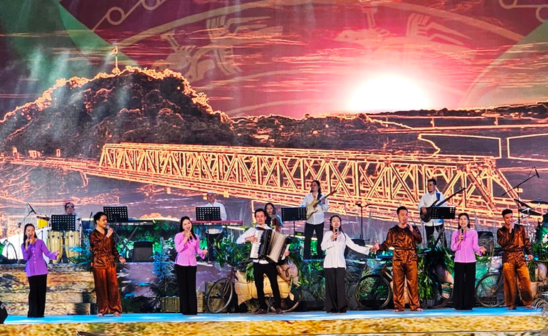 Hàm Rồng chiến thắng khơi nguồn cho các ca khúc cách mạng.