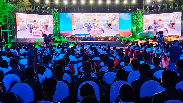 Quang cảnh điểm cầu truyền hình tại Thanh Hóa.