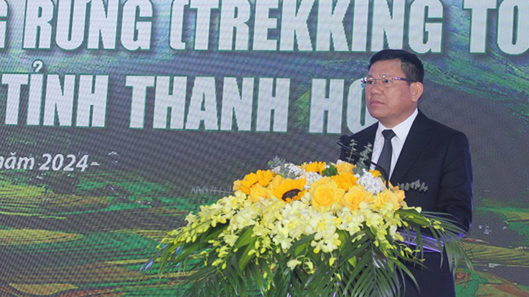 Lãnh đạo tỉnh Thanh Hóa phát biểu tại lễ công bố, khai trương các tuyến đi bộ xuyên rừng.