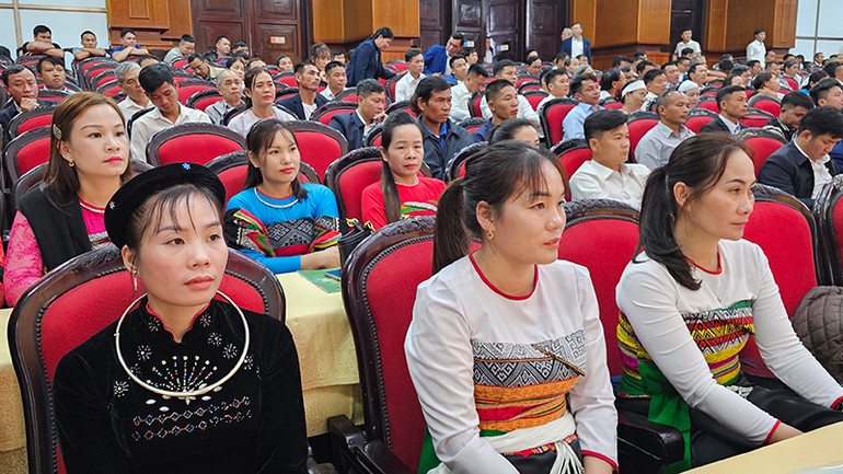 Đại biểu nông dân các dân tộc thiểu số ở tỉnh Thanh Hóa.