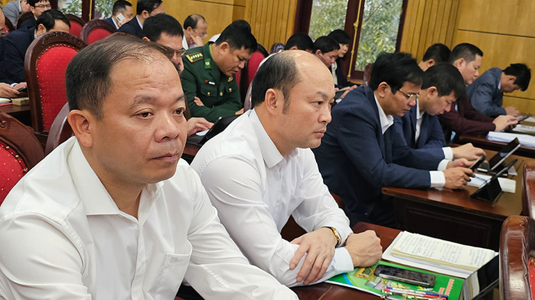 Các đại biểu tham dự hội nghị.