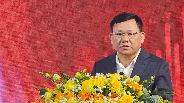 Lãnh đạo tỉnh Thanh Hóa trao đổi, phát biểu tại diễn đàn.