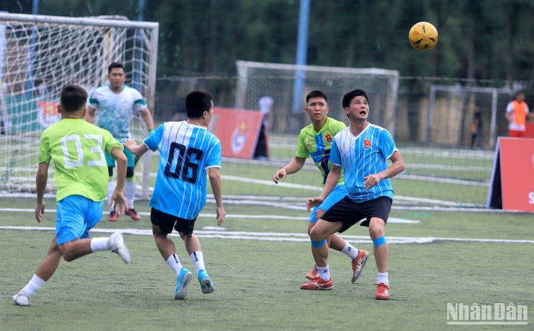 Bên lề sự kiện bàn giao 2 dự án cộng đồng, đã diễn ra Giải bóng đá giao hữu thanh niên Cúp Bia Sài Gòn, với sự tham gia của 9 đội bóng.