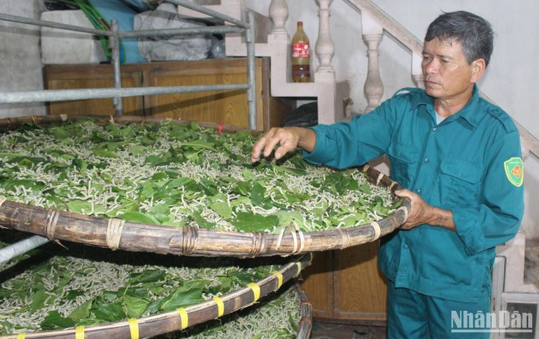 Thông qua Quỹ tín dụng nhân dân, nhiều hộ gia đình được tiếp cận nguồn vốn phát triển sản xuất. Thông qua Quỹ tín dụng nhân dân, nhiều hộ gia đình được tiếp cận nguồn vốn phát triển sản xuất.