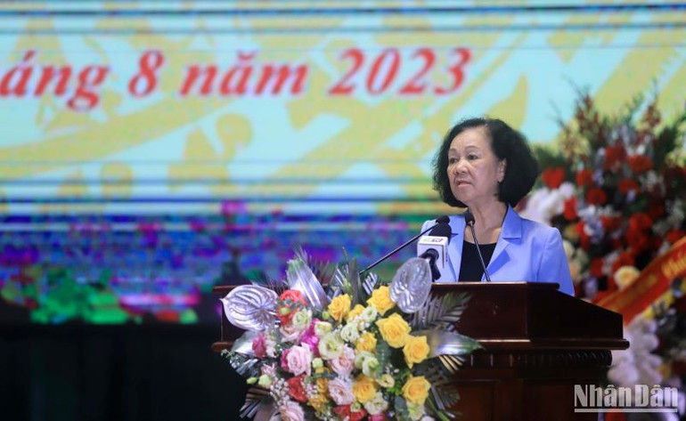 Đồng chí Trương Thị Mai, Thường trực Ban Bí thư phát biểu tại ngày hội Toàn dân bảo vệ an ninh Tổ quốc thị trấn Diêm Điền (huyện Thái Thụy, tỉnh Thái Bình).