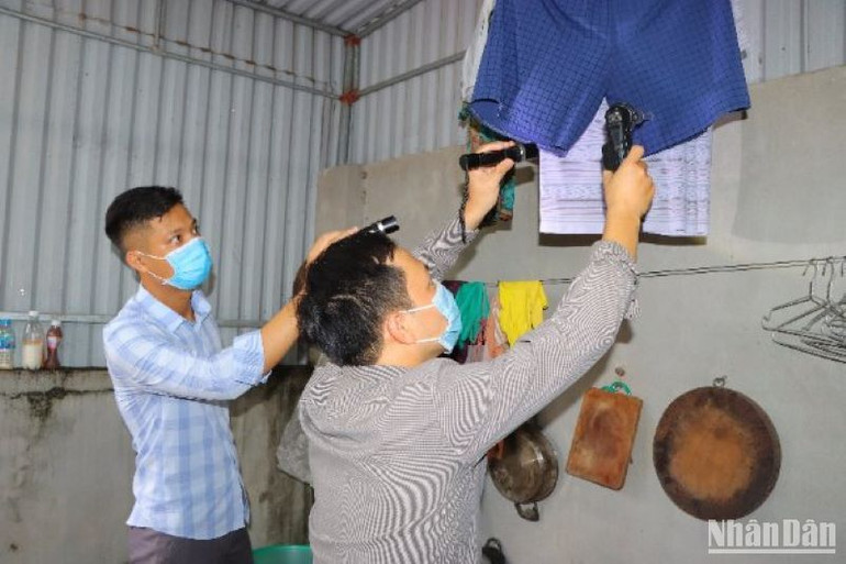 Điều tra dịch tễ nguồn bệnh sốt xuất huyết tại xã Đông Các, huyện Đông Hưng (tỉnh Thái Bình).