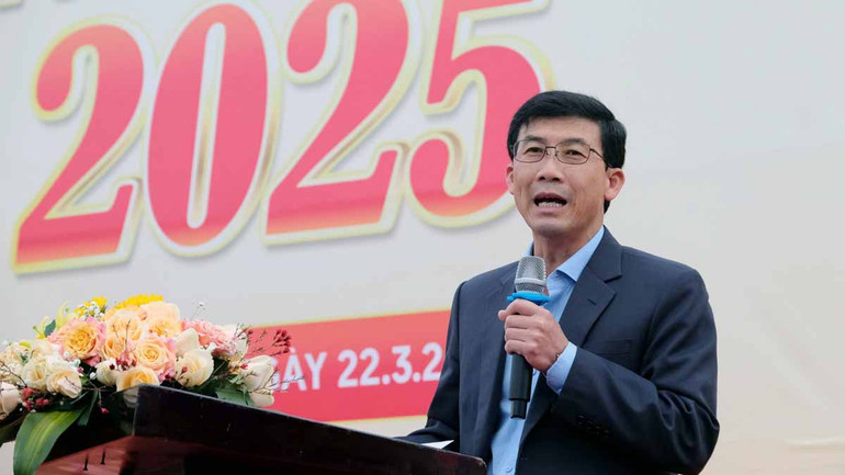 Giám đốc Sở Giáo dục và Đào tạo tỉnh Lâm Đồng Phạm Kim Quang phát biểu tại chương trình.