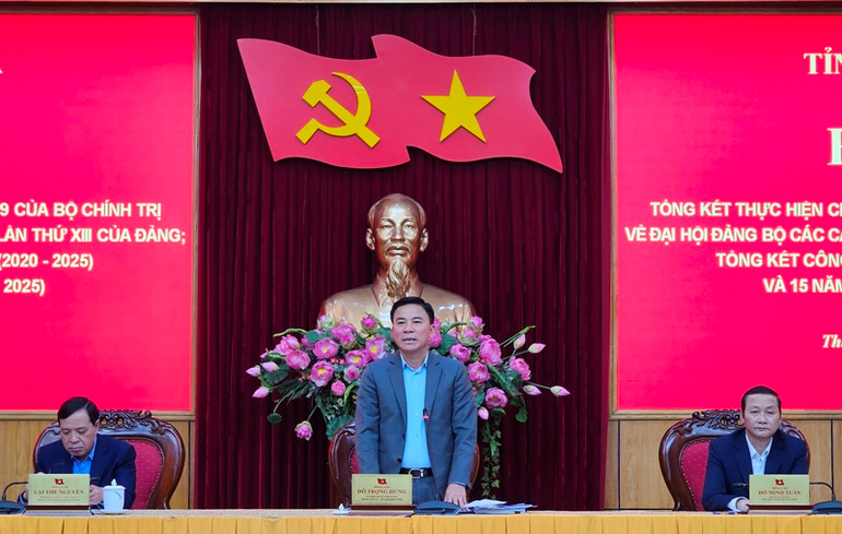 Đoàn chủ tọa điều hành Hội nghị.