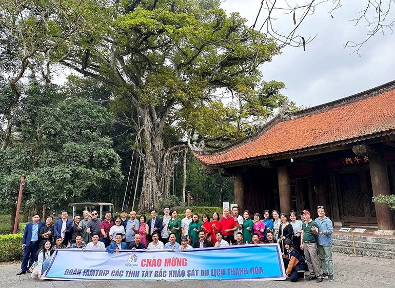 Các tỉnh Tây Bắc khảo sát du lịch ở Thanh Hóa.