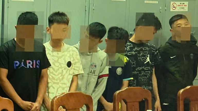 Nhóm thanh niên có hành vi điều khiển phương tiện lạng lách, đánh võng, đuổi xe khác khiến xảy ra tai nạn giao thông. Nhóm thanh niên có hành vi điều khiển phương tiện lạng lách, đánh võng, đuổi xe khác khiến xảy ra tai nạn giao thông.