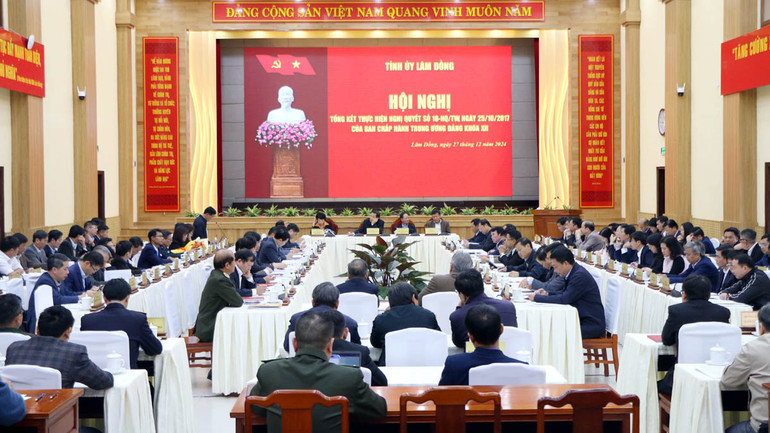 Quang cảnh hội nghị.