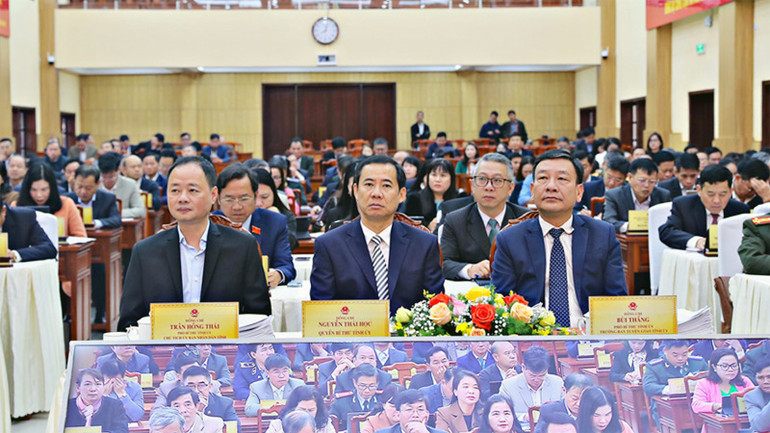 Các đồng chí Thường trực Tỉnh ủy Lâm Đồng dự khai mạc kỳ họp thứ 21, Hội đồng nhân dân tỉnh khóa 10, ngày 9/12.