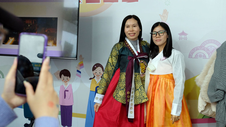 Trải nghiệm mặc hanbok.