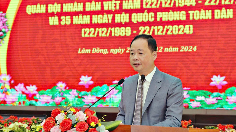 Chủ tịch Ủy ban nhân dân tỉnh Lâm Đồng Trần Hồng Thái trình bày diễn văn tại buổi lễ.