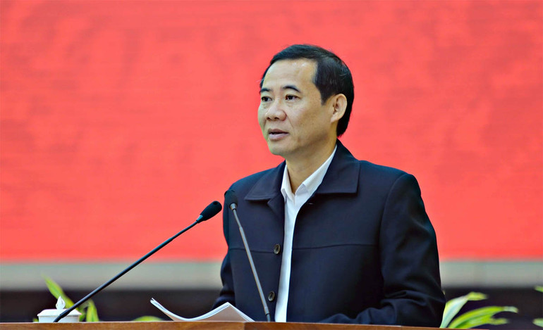 Quyền Bí thư Tỉnh ủy Lâm Đồng Nguyễn Thái Học phát biểu ý kiến tại hội nghị.