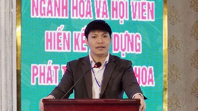 Chi cục trưởng Trồng trọt và Bảo vệ thực vật Lâm Đồng Hà Ngọc Chiến trình bày khái quát chiến lược phát triển bền vững ngành hoa tỉnh Lâm Đồng.