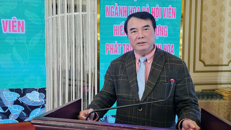 Tiến sĩ Phạm S, Phó Chủ tịch Ủy ban nhân dân tỉnh Lâm Đồng phát biểu ý kiến tại tọa đàm.