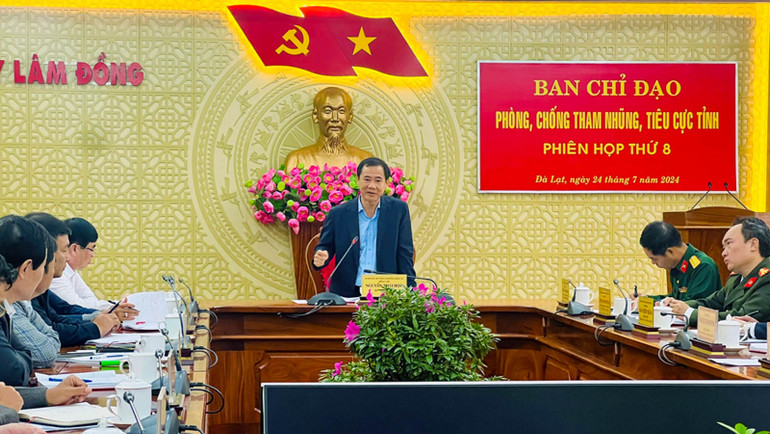 Quyền Bí thư Tỉnh ủy, Trưởng Ban Chỉ đạo phòng, chống tham nhũng, tiêu cực tỉnh Lâm Đồng Nguyễn Thái Học phát biểu tại phiên họp. (Ảnh: N.T)