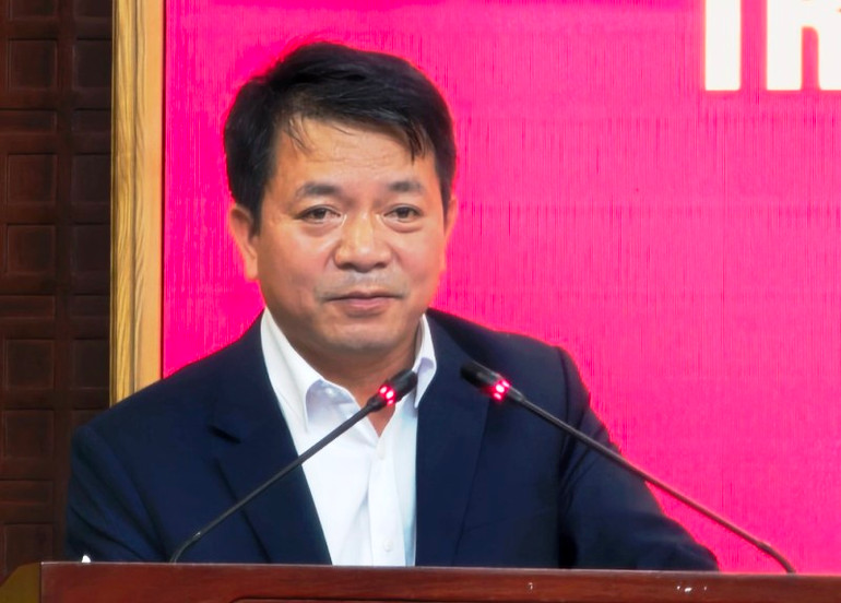 Lãnh đạo Ban Tuyên giáo huyện Hoằng Hóa tham luận tại hội nghị.