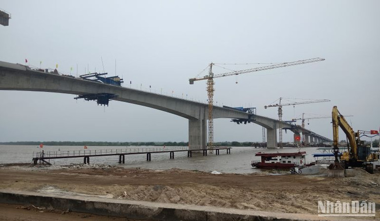 Vốn đầu tư từ nguồn ngân sách Nhà nước 6 tháng đầu năm ở tỉnh Thái Bình ước đạt 3.300 tỷ đồng, tăng 30,6% so cùng kỳ. Vốn đầu tư từ nguồn ngân sách Nhà nước 6 tháng đầu năm ở tỉnh Thái Bình ước đạt 3.300 tỷ đồng, tăng 30,6% so cùng kỳ.