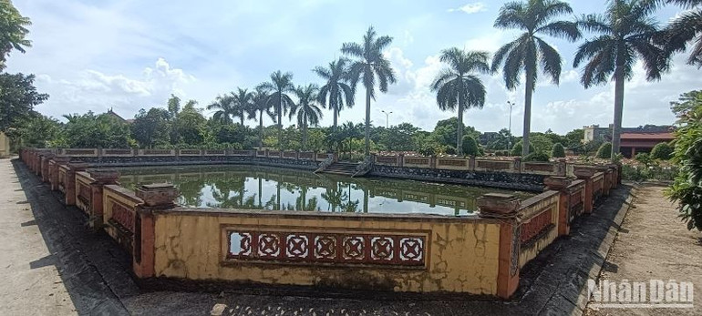 Nghĩa trang liệt sĩ huyện Đông Hưng cùng với Làng kháng chiến Nguyên Xá được Bộ Văn hóa (nay là Bộ Văn hóa, Thể thao và Du lịch) xếp hạng Cụm di tích lịch sử văn hóa cấp Quốc gia năm 1992.