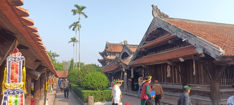 Chùa Keo hiện có 18 công trình kiến trúc với 133 gian làm bằng gỗ quý. Chùa Keo hiện có 18 công trình kiến trúc với 133 gian làm bằng gỗ quý.