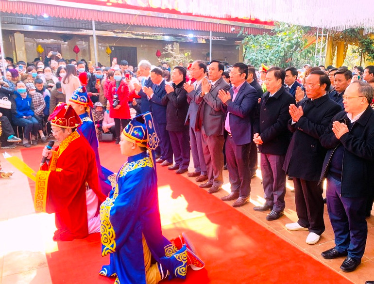 Đọc chúc văn tri ân, tưởng niệm Bà Triệu.