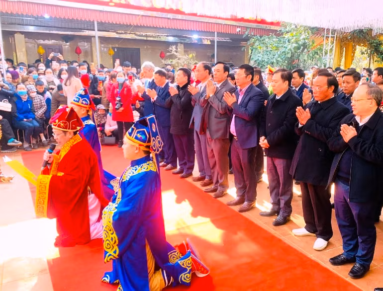 Đọc chúc văn tri ân, tưởng niệm Bà Triệu.