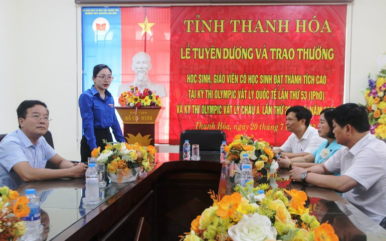Lãnh đạo Tỉnh đoàn Thanh Hóa phát biểu tại buổi lễ.