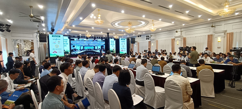 Diễn đàn thu hút sự quan tâm của nhiều chuyên gia, nhà khoa học, doanh nghiệp. Diễn đàn thu hút sự quan tâm của nhiều chuyên gia, nhà khoa học, doanh nghiệp.