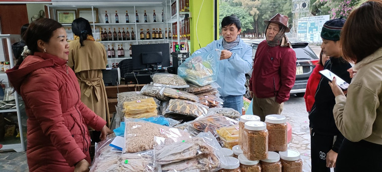 Sản phẩm của doanh nghiệp được tiếp cận gần hơn với người tiêu dùng thông qua các kênh bán hàng truyền thống và hiện đại.