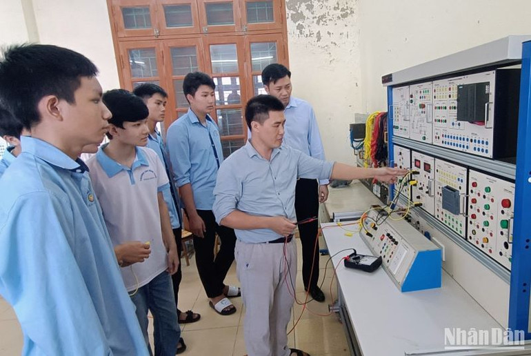 Thái Bình hiện có 25 cơ sở giáo dục nghề nghiệp trải dài trên khắp địa bàn. Thái Bình hiện có 25 cơ sở giáo dục nghề nghiệp trải dài trên khắp địa bàn.