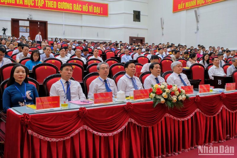 Các đại biểu dự đại hội.