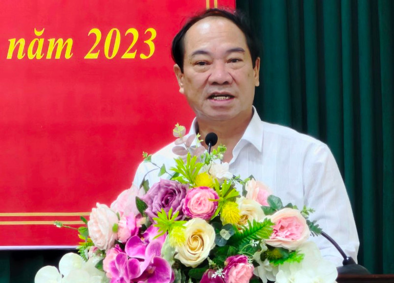 Lãnh đạo Sở Nông nghiệp và Phát triển nông thôn Thanh Hóa trao đổi, thông tin giải đáp ý kiến đại diện các cơ quan báo chí đề cập.