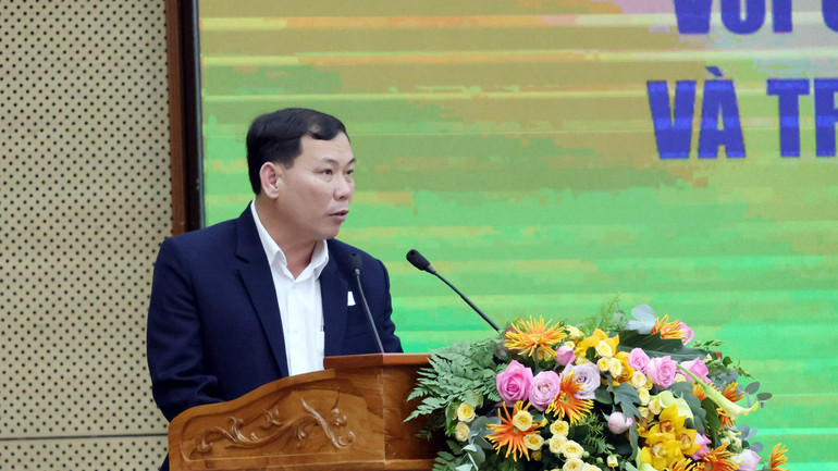 Đại biểu phát biểu ý kiến tại hội nghị.