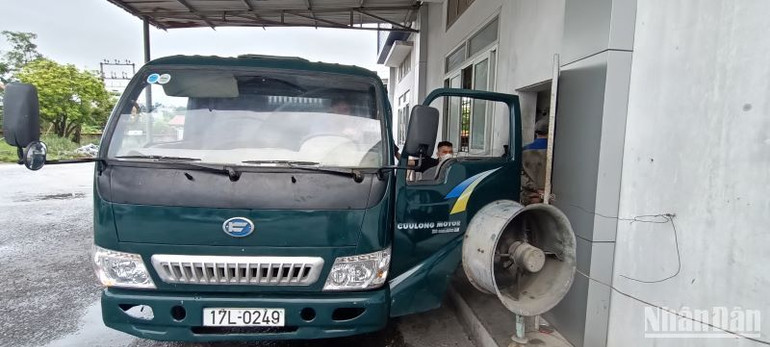 Lượng xe đến đăng kiểm sụt giảm lớn do Bộ Giao thông vận tải áp dụng chính sách miễn, giãn chu kỳ kiểm định. (Ảnh: Mai Tú)