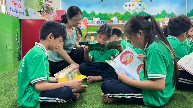 Học sinh hứng khởi trong học tập khi không gian trường, lớp được thay đổi.