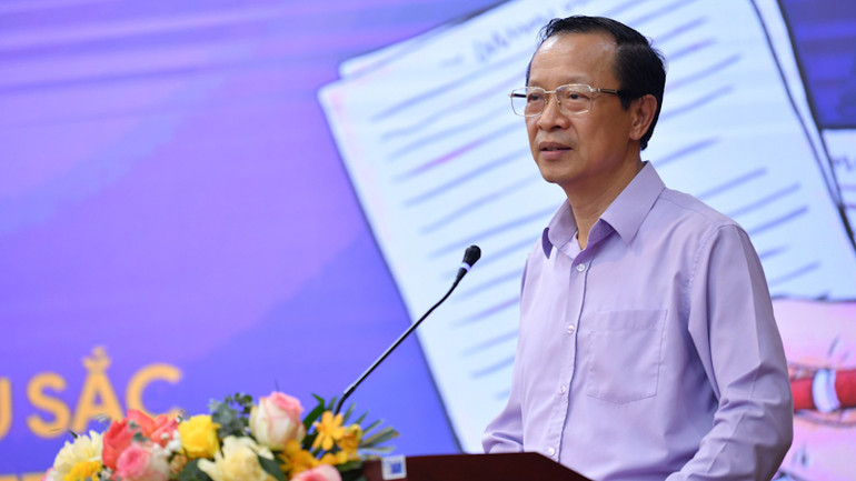 Thứ trưởng Giáo dục và Đào tạo Phạm Ngọc Thưởng phát biểu ý kiến