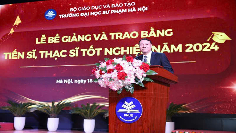 Phó Giáo sư-Tiến sĩ Nguyễn Đức Sơn, Hiệu trưởng Trường đại học Sư phạm Hà Nội phát biểu ý kiến. (Ảnh: Thanh Tùng) Phó Giáo sư-Tiến sĩ Nguyễn Đức Sơn, Hiệu trưởng Trường đại học Sư phạm Hà Nội phát biểu ý kiến. (Ảnh: Thanh Tùng)