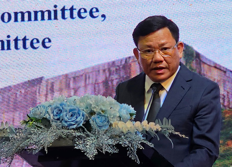 Phó Chủ tịch Ủy ban nhân dân tỉnh Thanh Hóa phát biểu tại Hội nghị. Phó Chủ tịch Ủy ban nhân dân tỉnh Thanh Hóa phát biểu tại Hội nghị.