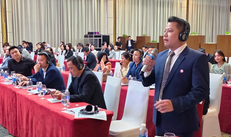 Doanh nghiệp tỉnh Thanh Hóa phát biểu, thảo luận tại Hội nghị. Doanh nghiệp tỉnh Thanh Hóa phát biểu, thảo luận tại Hội nghị.