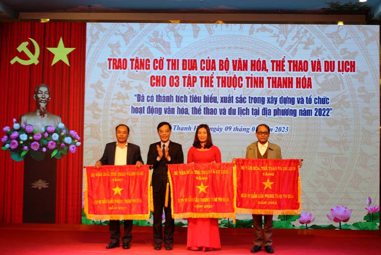 Ba tập thể ở Thanh Hóa được Bộ Văn hóa-Thể thao và Du lịch tặng cờ dẫn đầu phong trào thi đua năm 2022.