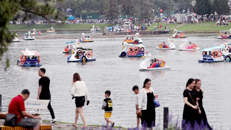 Hồ Xuân Hương - Đà Lạt mùa du lịch.