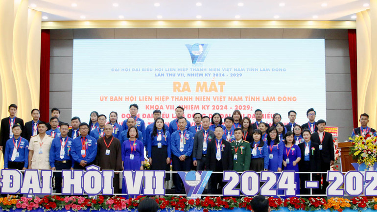 Ủy viên Ủy ban Hội Liên hiệp Thanh niên Việt Nam tỉnh Lâm Đồng khóa 7 ra mắt đại hội.