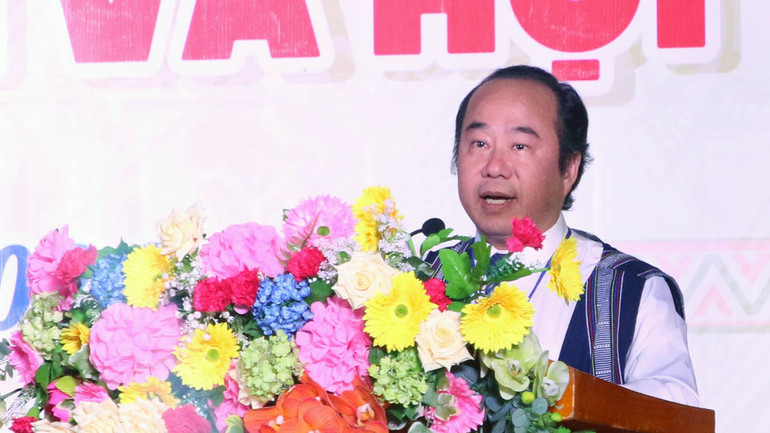 Phó Giám đốc Sở Văn hóa, Thể thao và Du lịch tỉnh Lâm Đồng, Trưởng Ban tổ chức ngày hội Trần Thanh Hoài phát biểu khai hội.